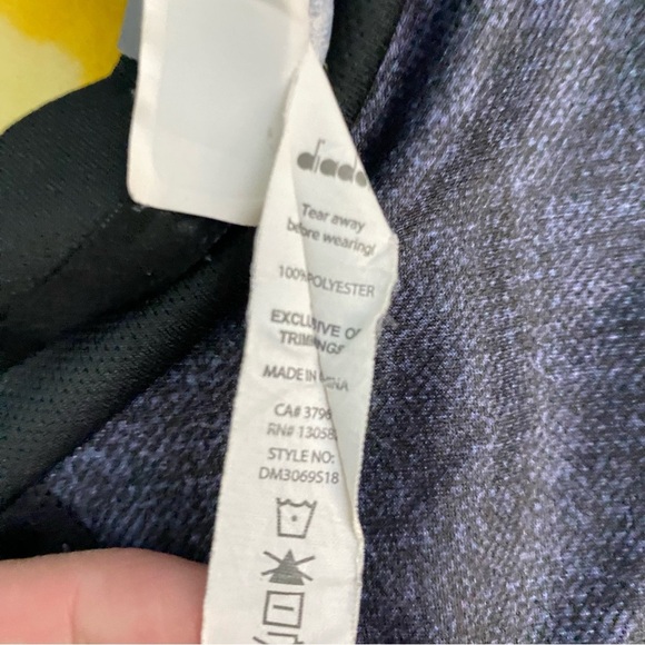 DIADORA Mens Grey T-Shirt Top XL Activewear Zip Pocket Gym Workout Lightweight - Picture 5 of 8